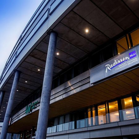 Radisson Blu Airport Terminal Hotel Arlanda Bagian luar foto Radisson Blu Stockholm Airport