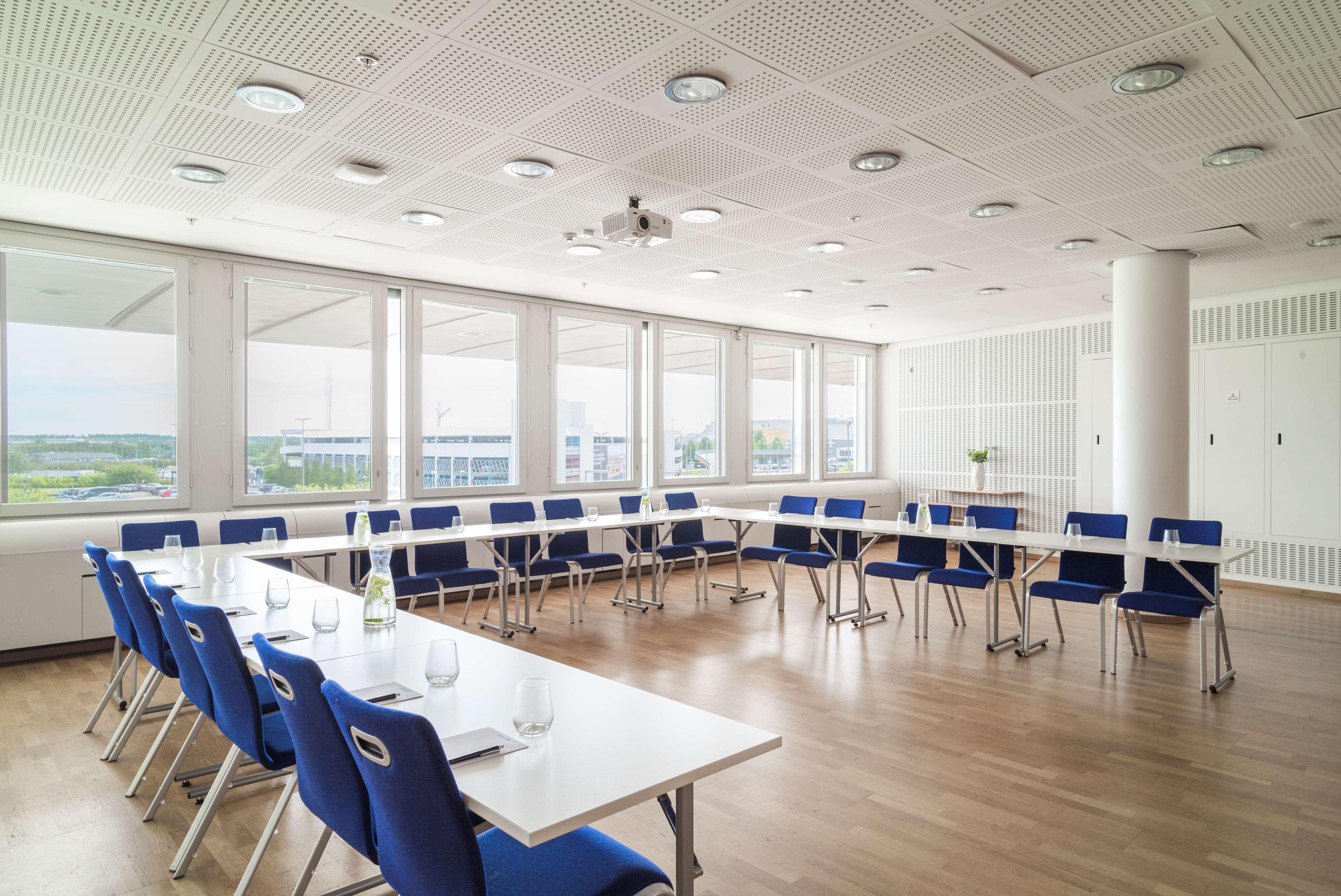 Radisson Blu Airport Terminal Hotel Arlanda Bagian luar foto Meeting room at the airport