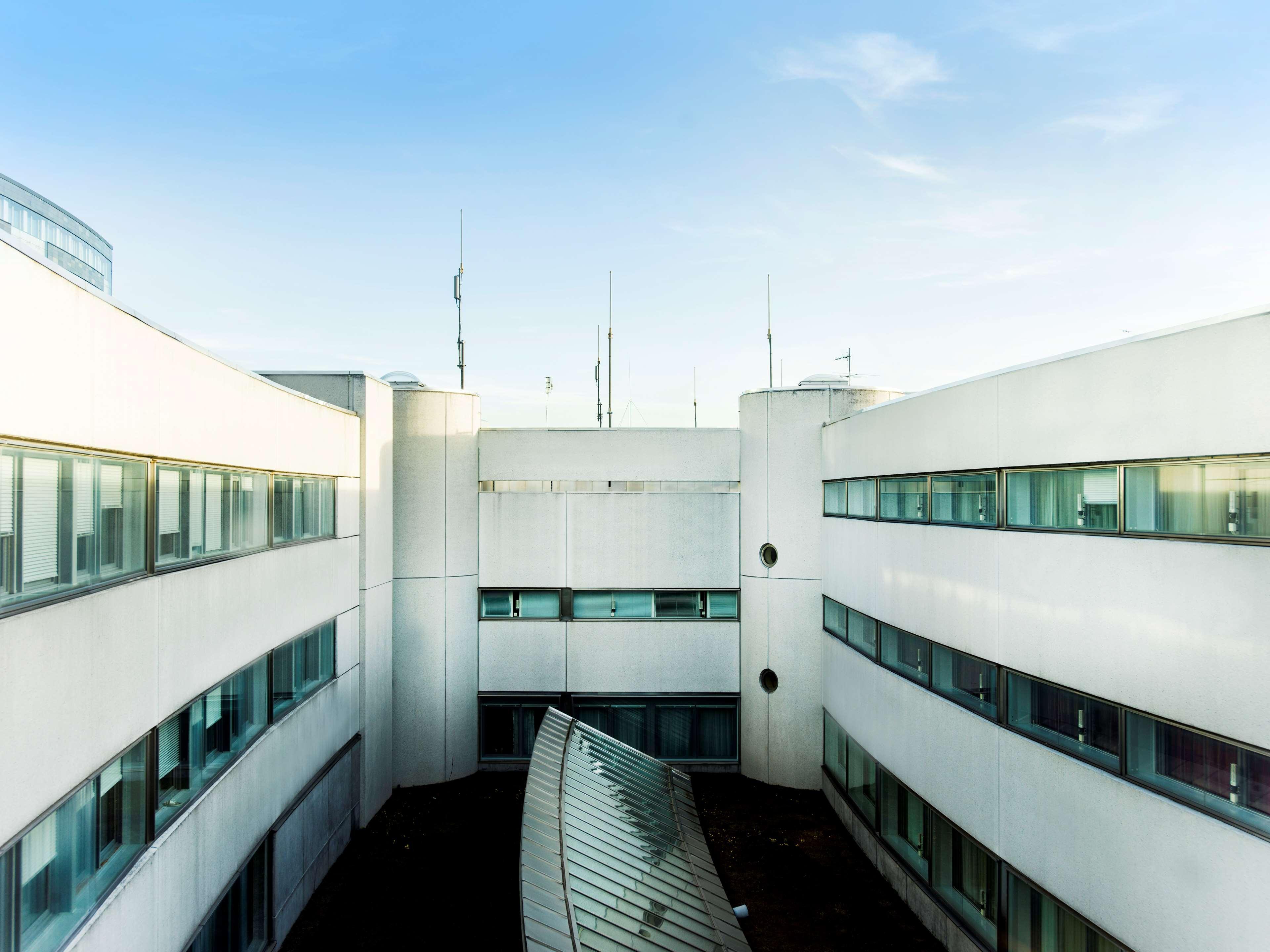 Radisson Blu Airport Terminal Hotel Arlanda Bagian luar foto "The building is a work of art"