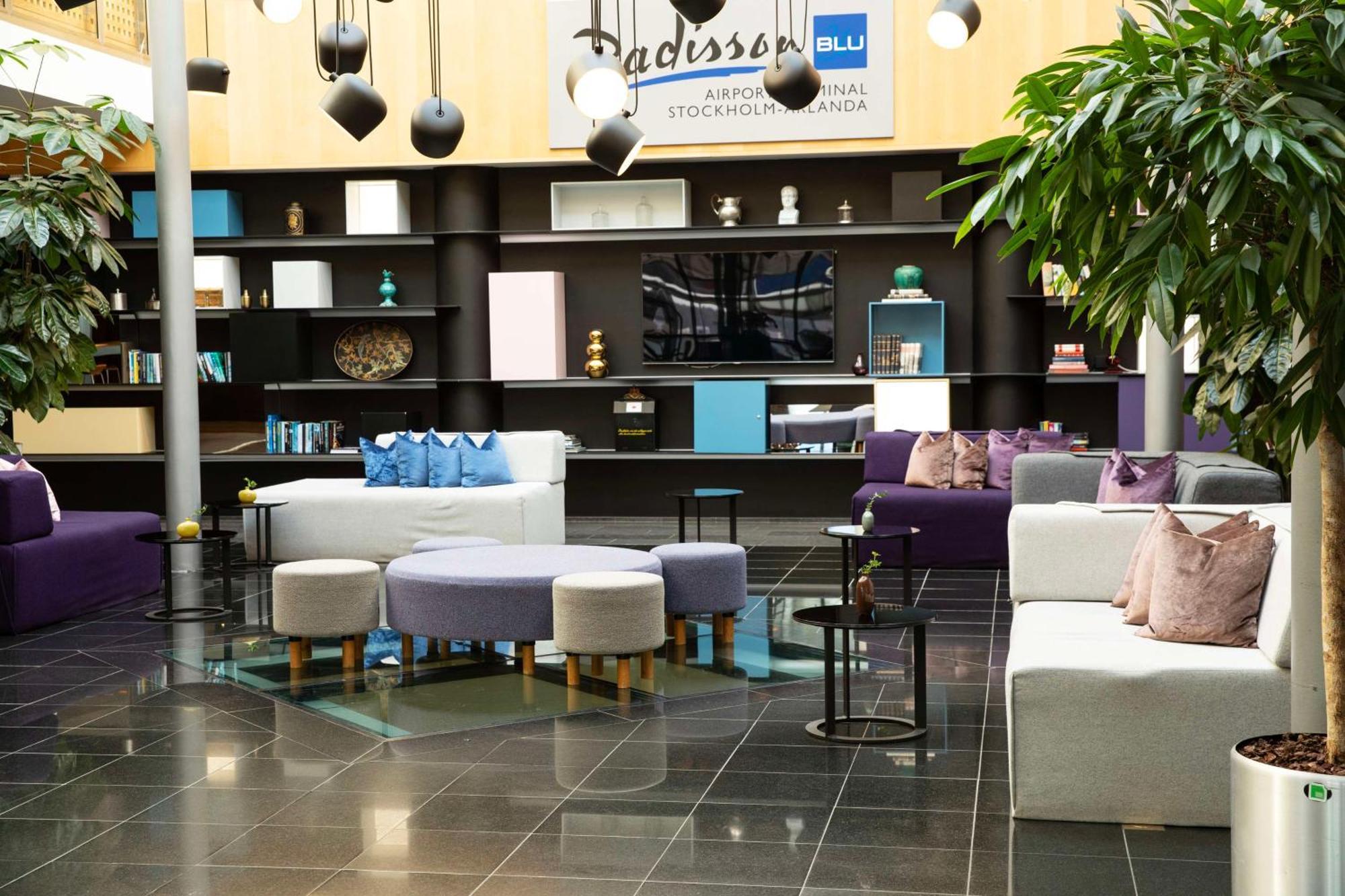 Radisson Blu Airport Terminal Hotel Arlanda Bagian luar foto Interior of Stockholm Airport
