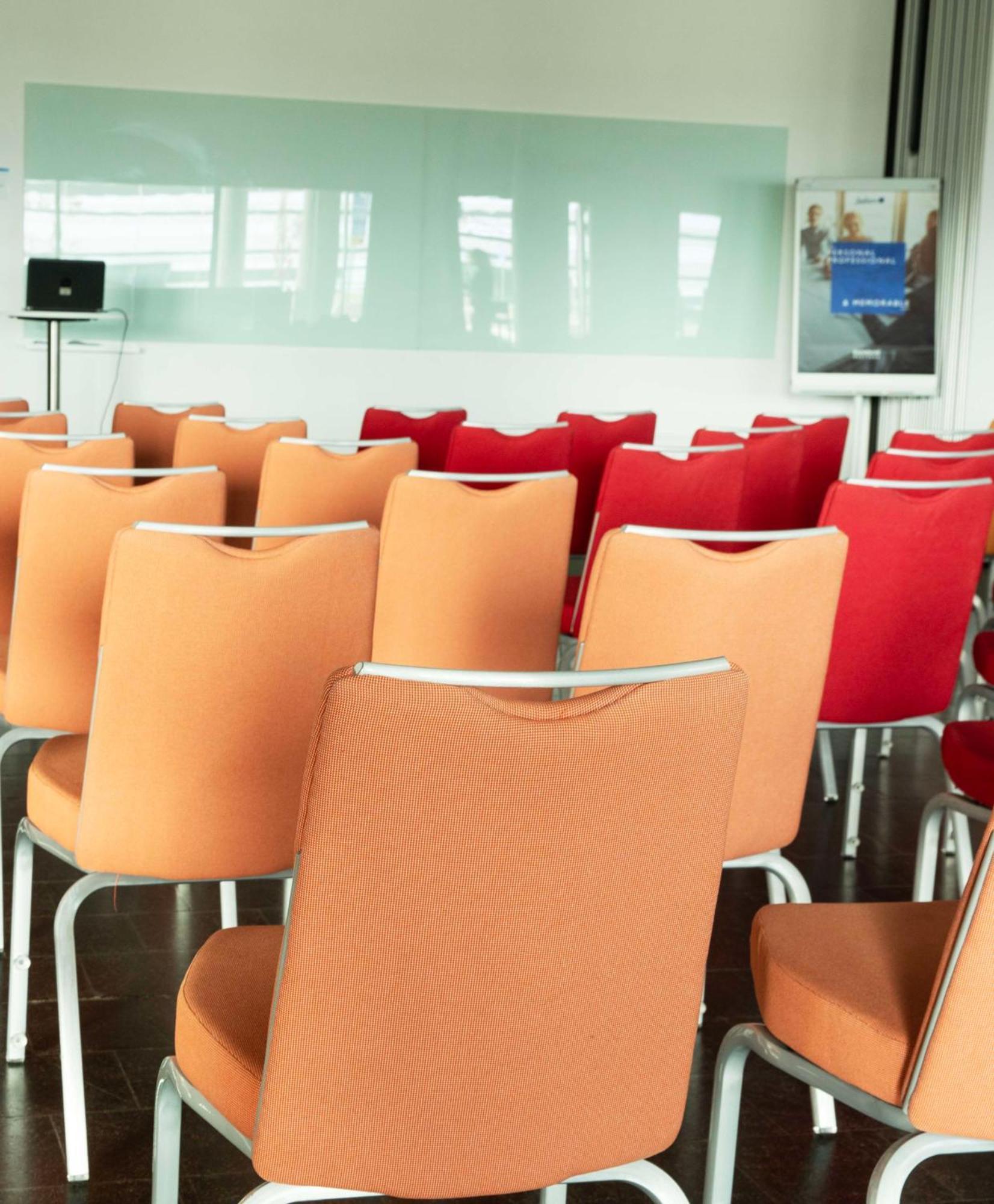 Radisson Blu Airport Terminal Hotel Arlanda Bagian luar foto The conference room of the hotel